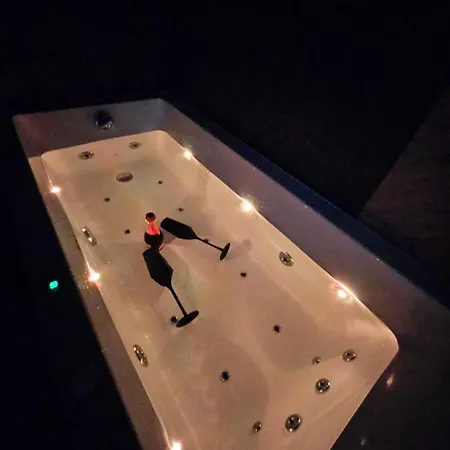 Luksusowy 60 M Z Jacuzzi Oraz Z Ogrodkiem Na Dachu Na Wylacznosc !