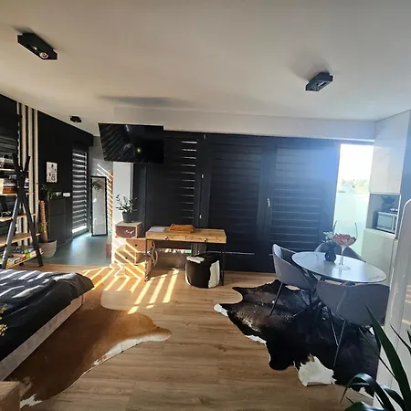 Luksusowy 60 M Z Jacuzzi Oraz Z Ogrodkiem Na Dachu Na Wylacznosc ! Apartament Kraków